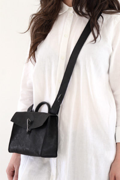 Barbara Pizik presentsTagliovivo Luxury Leather Bags - Fall 2021 Collection tagliovivo should bag black
